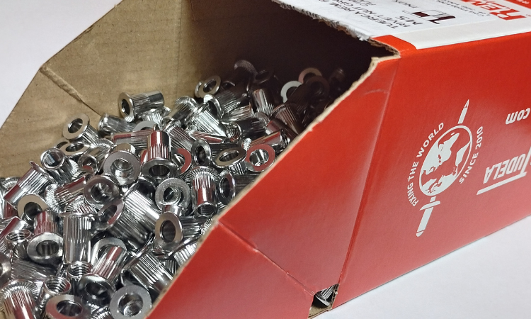 Tuercas remachables, qué son, tipos y para qué sirven